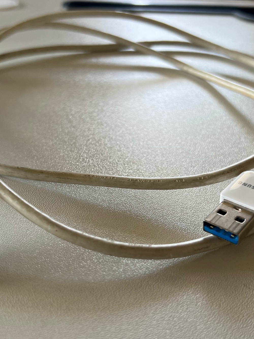 Samsung White USB 3.0 Cable with Blue Connector Tip